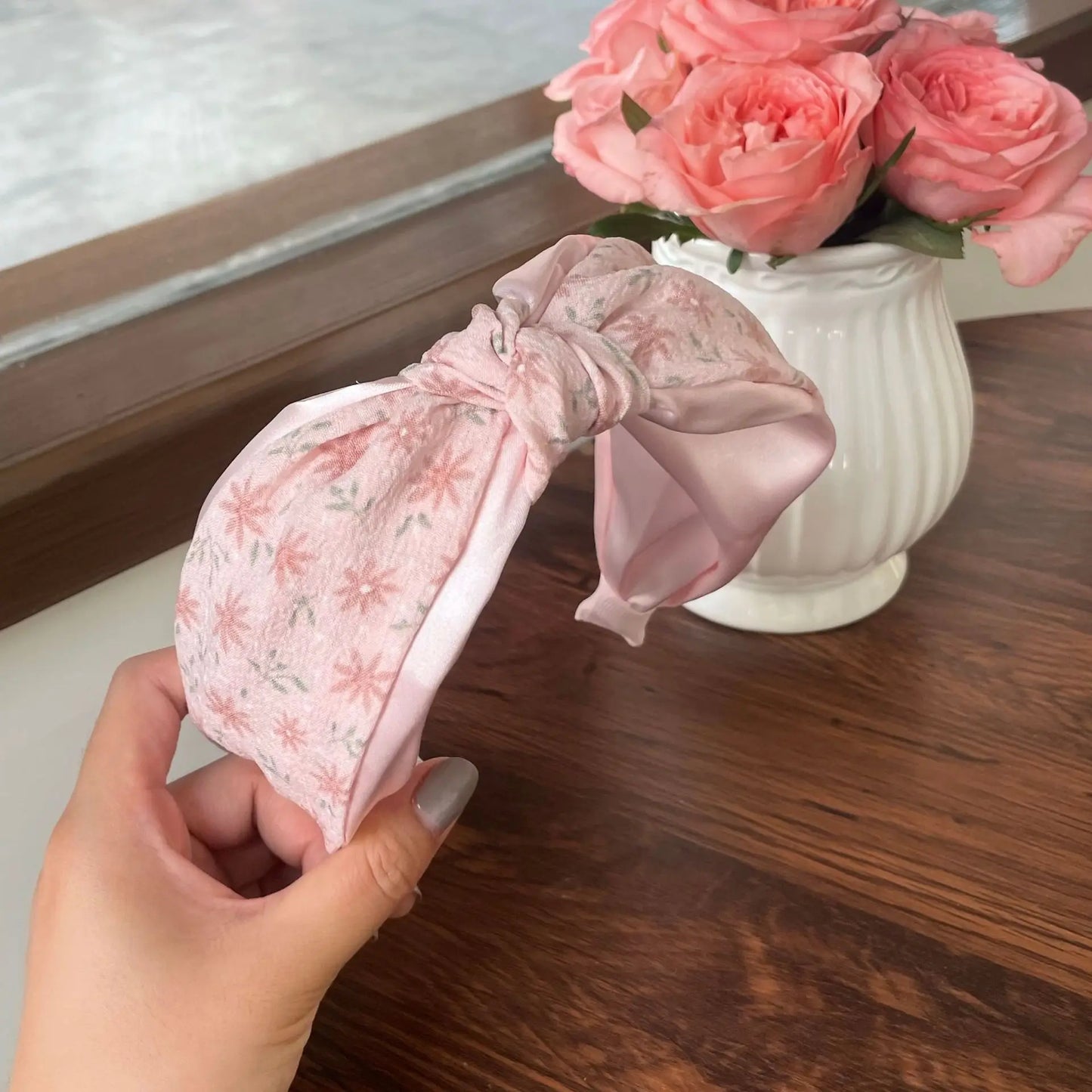 Pink Pleated Flower Plate Wide-Brim Headband