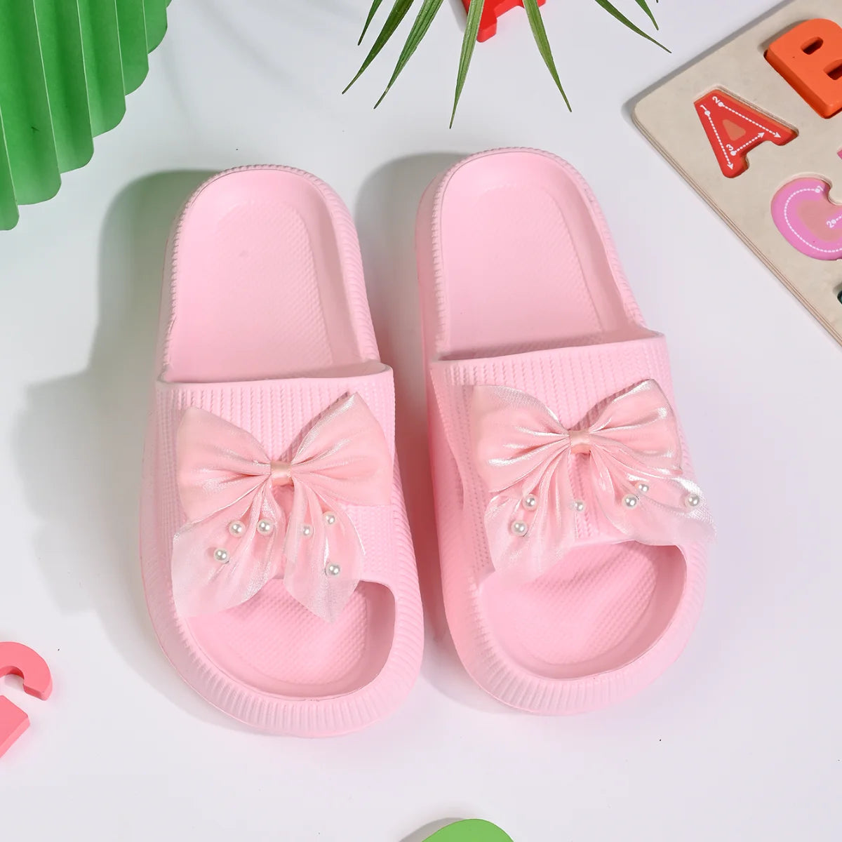 Pink Pearl Bow Beach Slippers