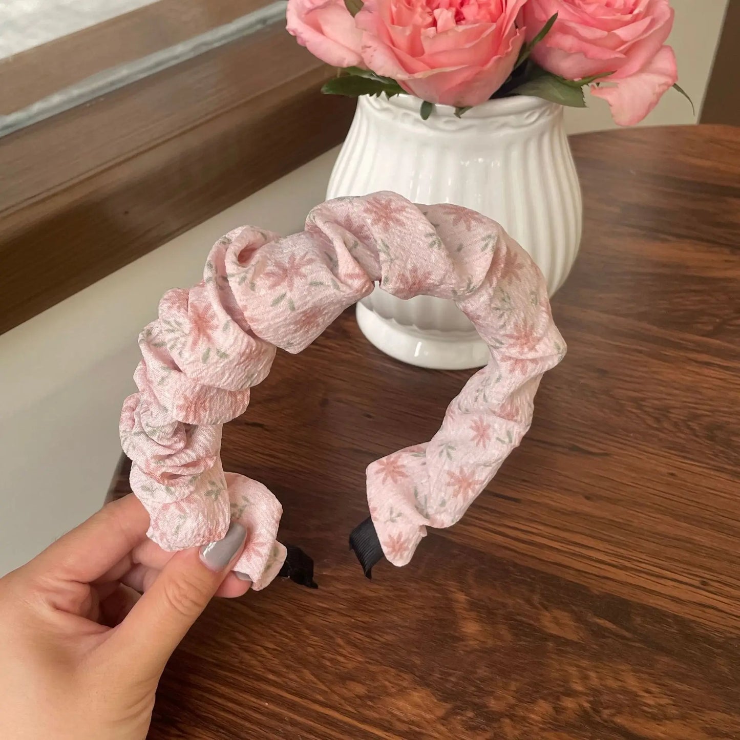 Pink Pleated Flower Plate Wide-Brim Headband